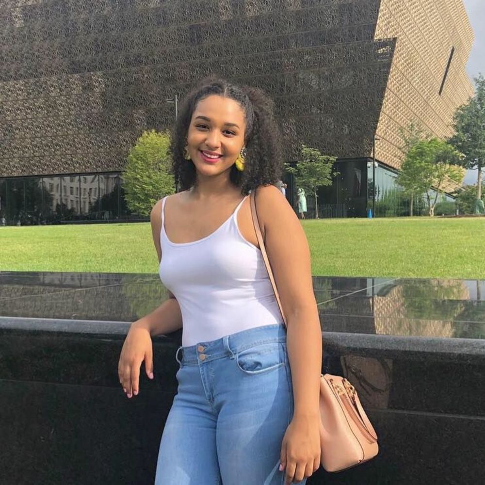 Meet your Posher, Kimberly